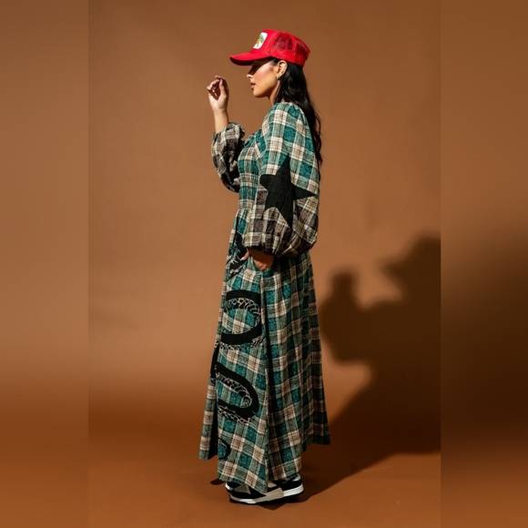 Dressed In LALA Sweet Revenge Smocked Plaid Snake Dress Size Medium - Picture 3 of 12